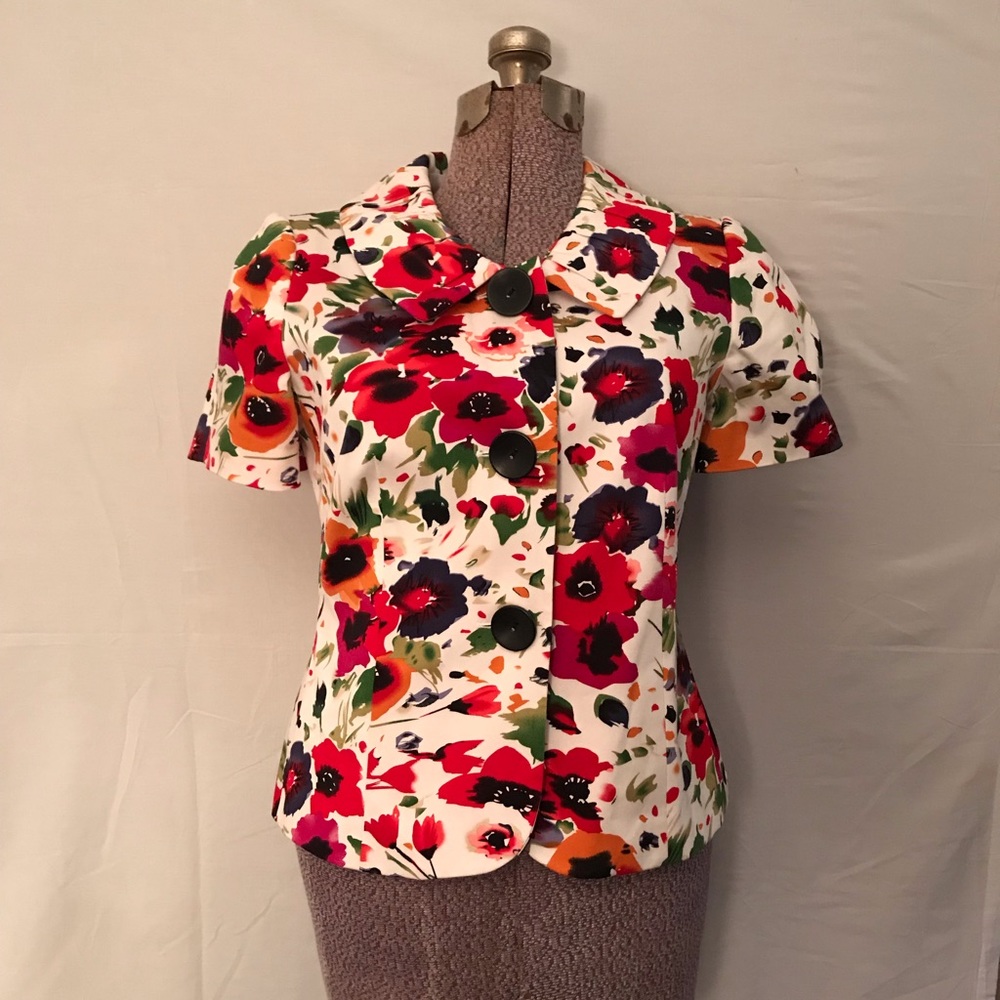NYP Ladies short sleeve, floral print jacket.
